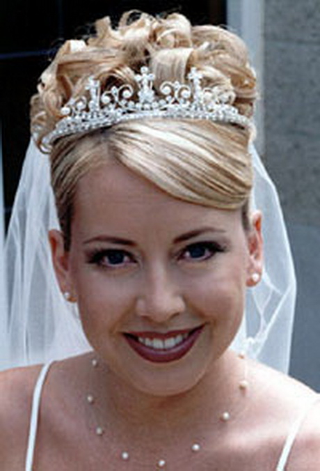 peinados-de-novia-con-corona-45-4 Peinados de novia con corona