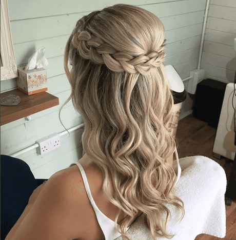 peinados-para-invitadas-de-boda-2019-51 Peinados para invitadas de boda 2019