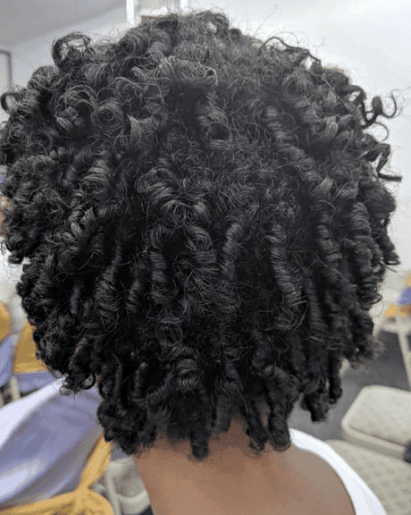 peinados-para-pelo-rizado-2020-70 Peinados para pelo rizado 2020