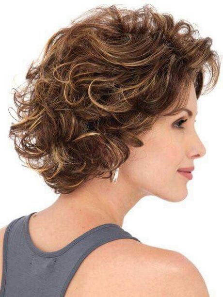 corte-en-capas-cabello-corto-ondulado-88_19 Corte en capas cabello corto ondulado