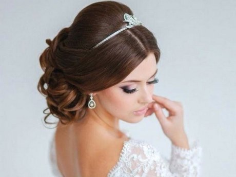 peinados-y-maquillaje-para-novias-2019-29_8 Peinados y maquillaje para novias 2019