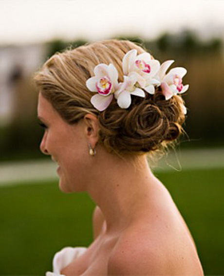 peinados-de-novia-con-flores-naturales-40-4 Peinados de novia con flores naturales
