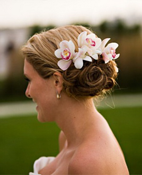 peinados-de-novia-con-flores-14-4 Peinados de novia con flores