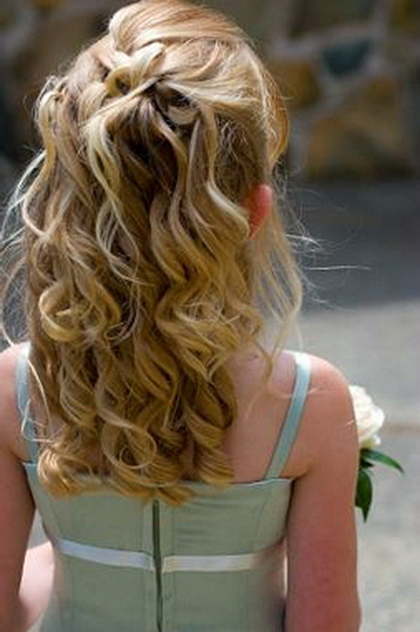peinados-para-nias-en-una-boda-30_5 Peinados para niñas en una boda