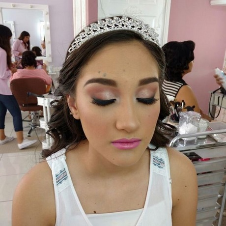 quinceaeras-2018-peinados-71_3 Quinceañeras 2018 peinados