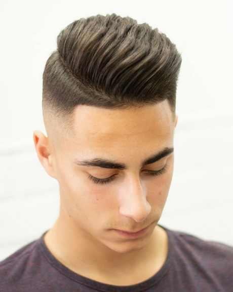 Corte de pelo para hombres jóvenes