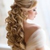 Peinados de novia semirecogidos pelo largo